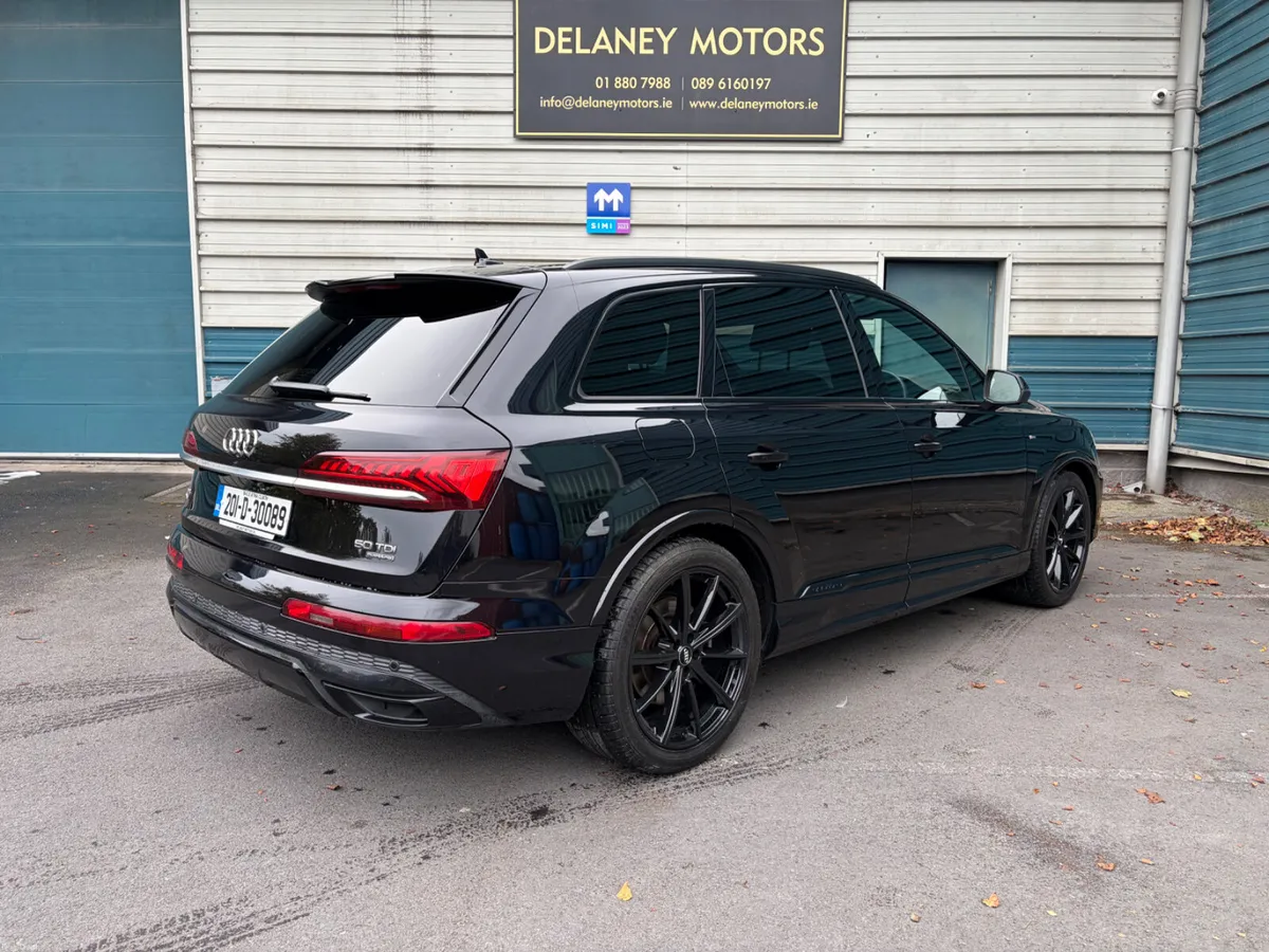 201 Audi Q7 50TDI S Line Black Edition - Image 5