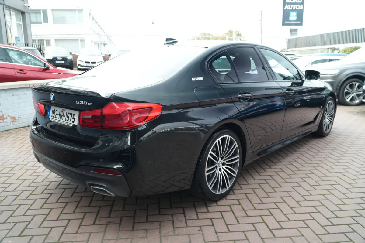 BMW 5-Series 2018 530E HYBRID - Image 4