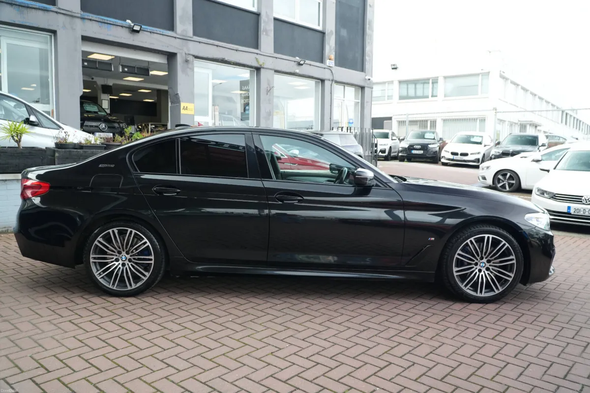 BMW 5-Series 2018 530E HYBRID - Image 3