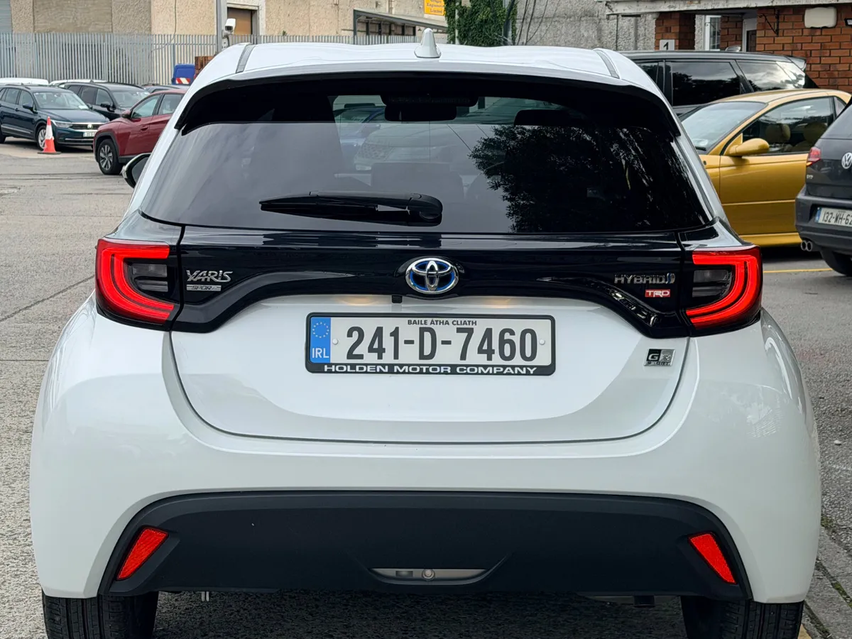 2024 Toyota Yaris..GR SPORT..LOW MILES..REAR CAM - Image 6