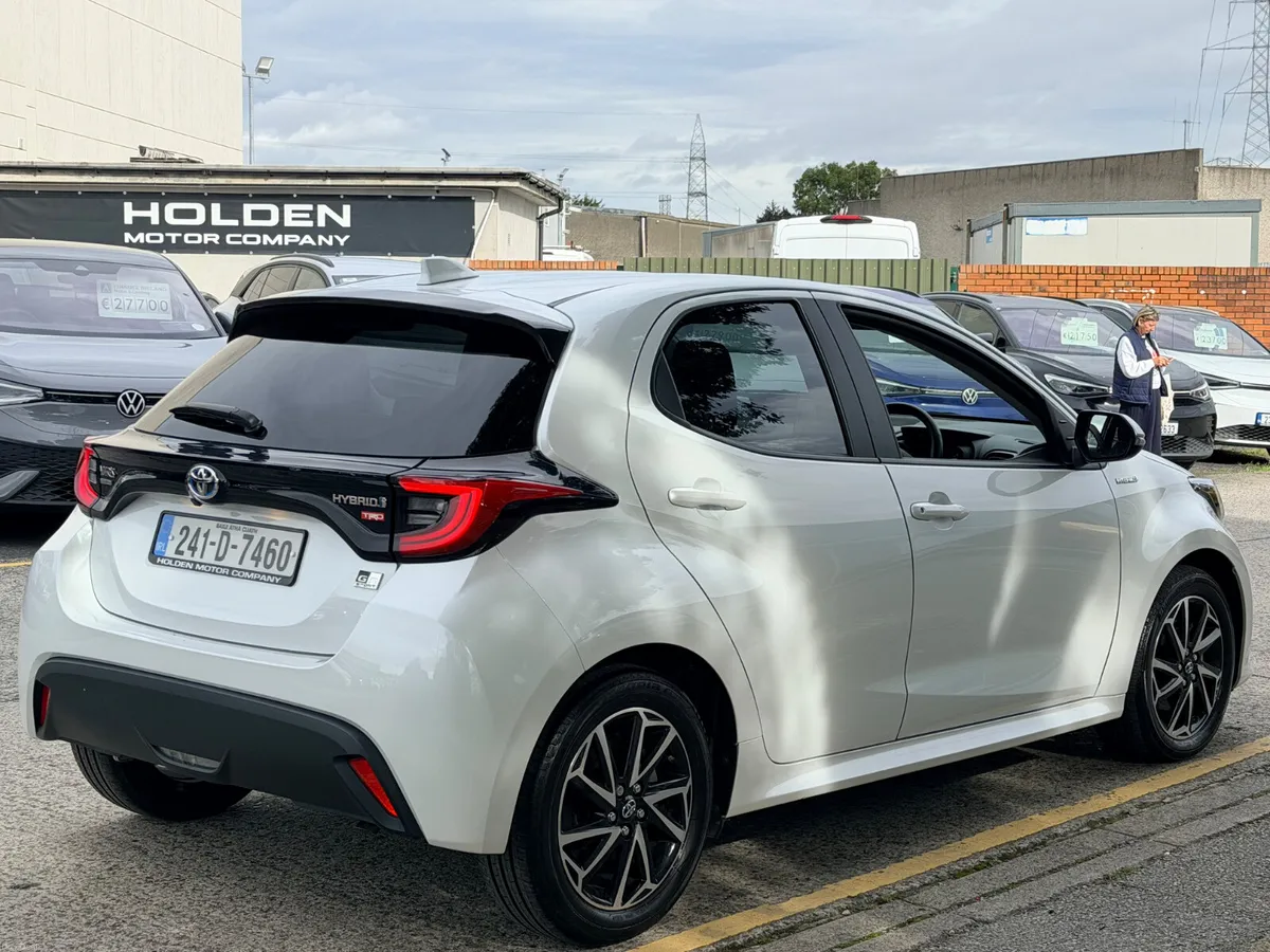 2024 Toyota Yaris..GR SPORT..LOW MILES..REAR CAM - Image 4