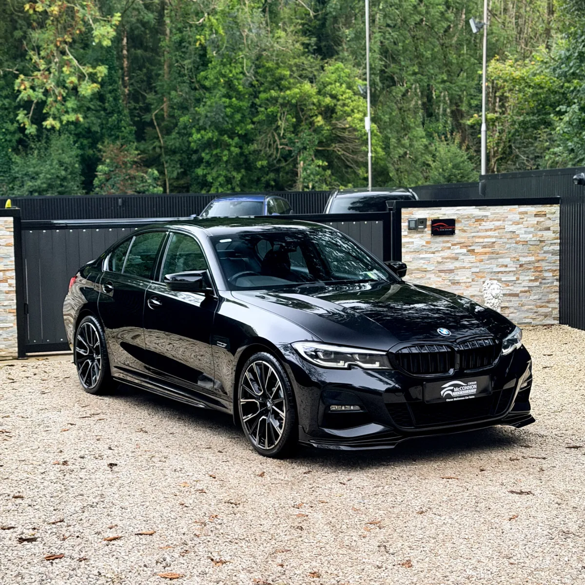 2022 (221) BMW 330E MSPORT *20” ALLOYS - Image 1