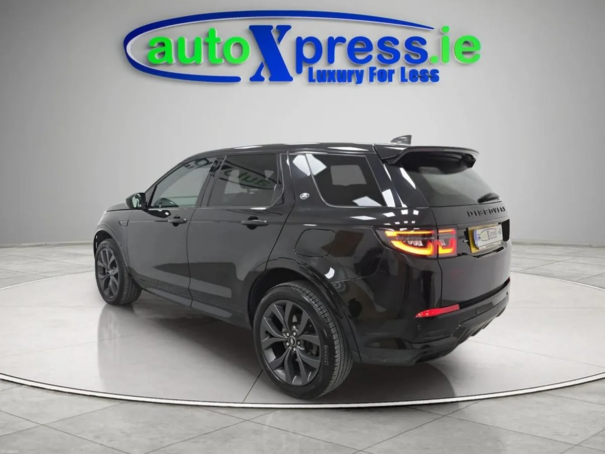 Land Rover Discovery Sport R-DYNAMIC SE Plug in Hy - Image 3