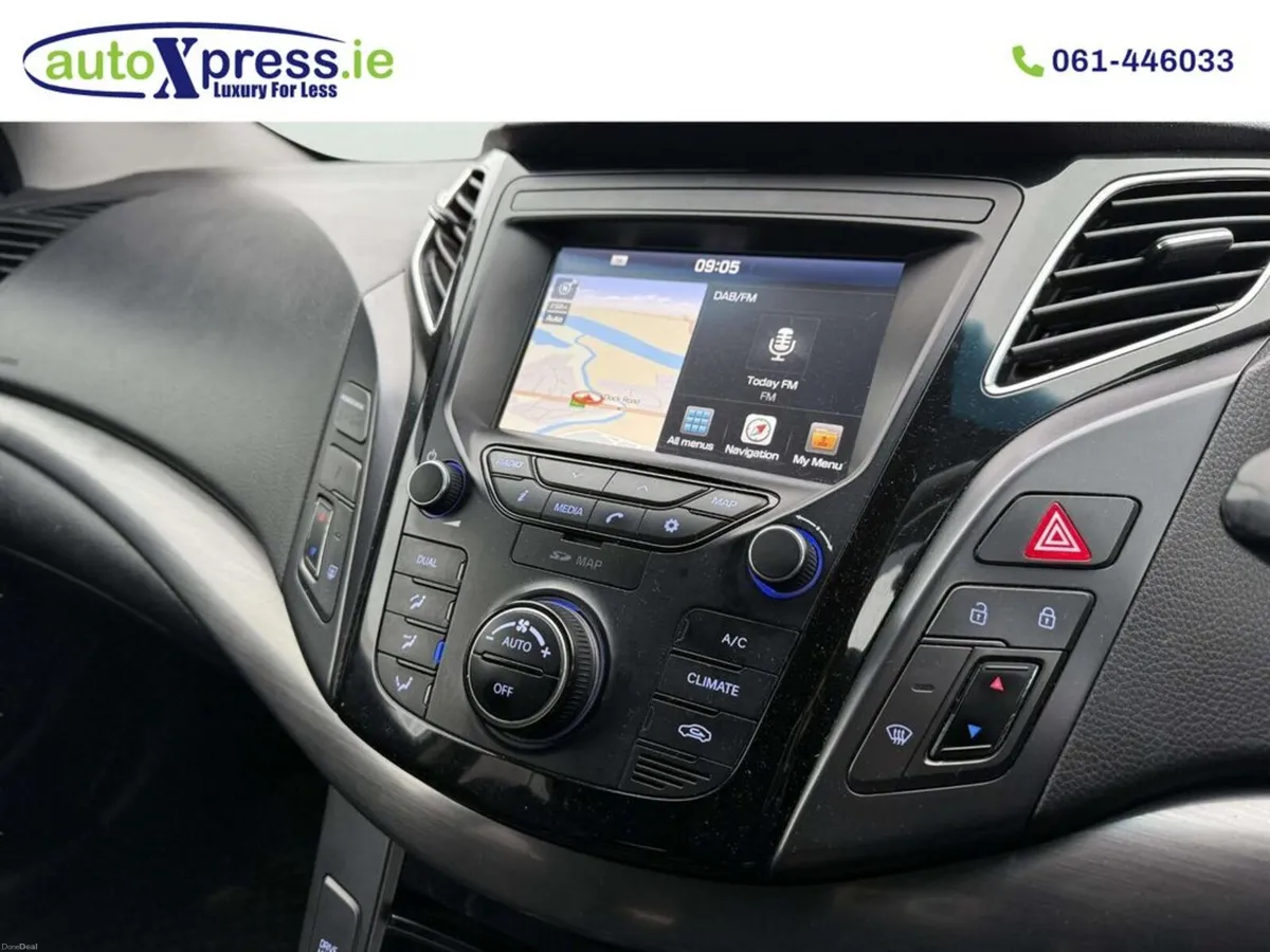 Hyundai i40 Tourer Executive 5DR - Image 2