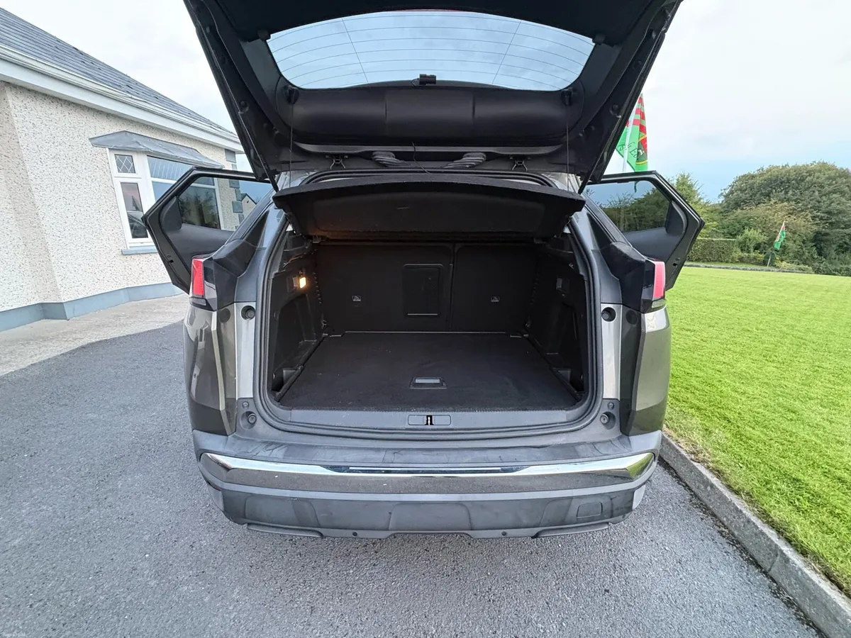 Car - Image 3