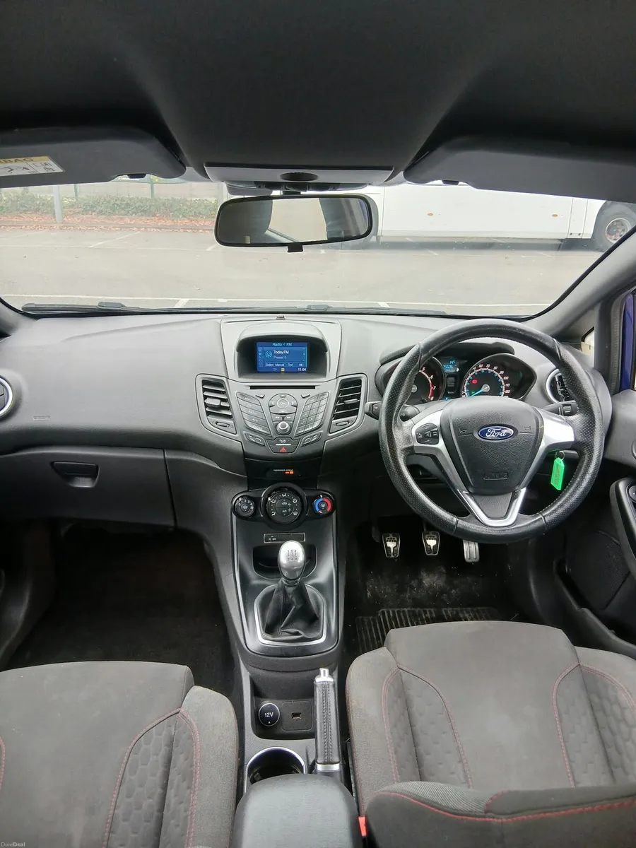 2015 Ford Fiesta ST line nct 06/2027 tax 11/2027 - Image 6