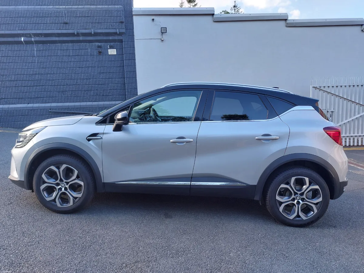 Renault Captur 2023 TECHNO TCE REVERSE CAMERA - Image 4