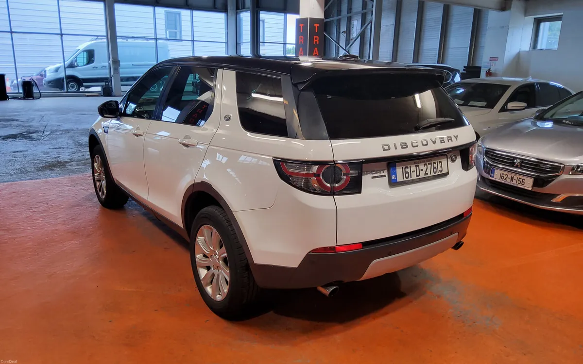 Land Rover Discovery Sport 2016 - Image 5
