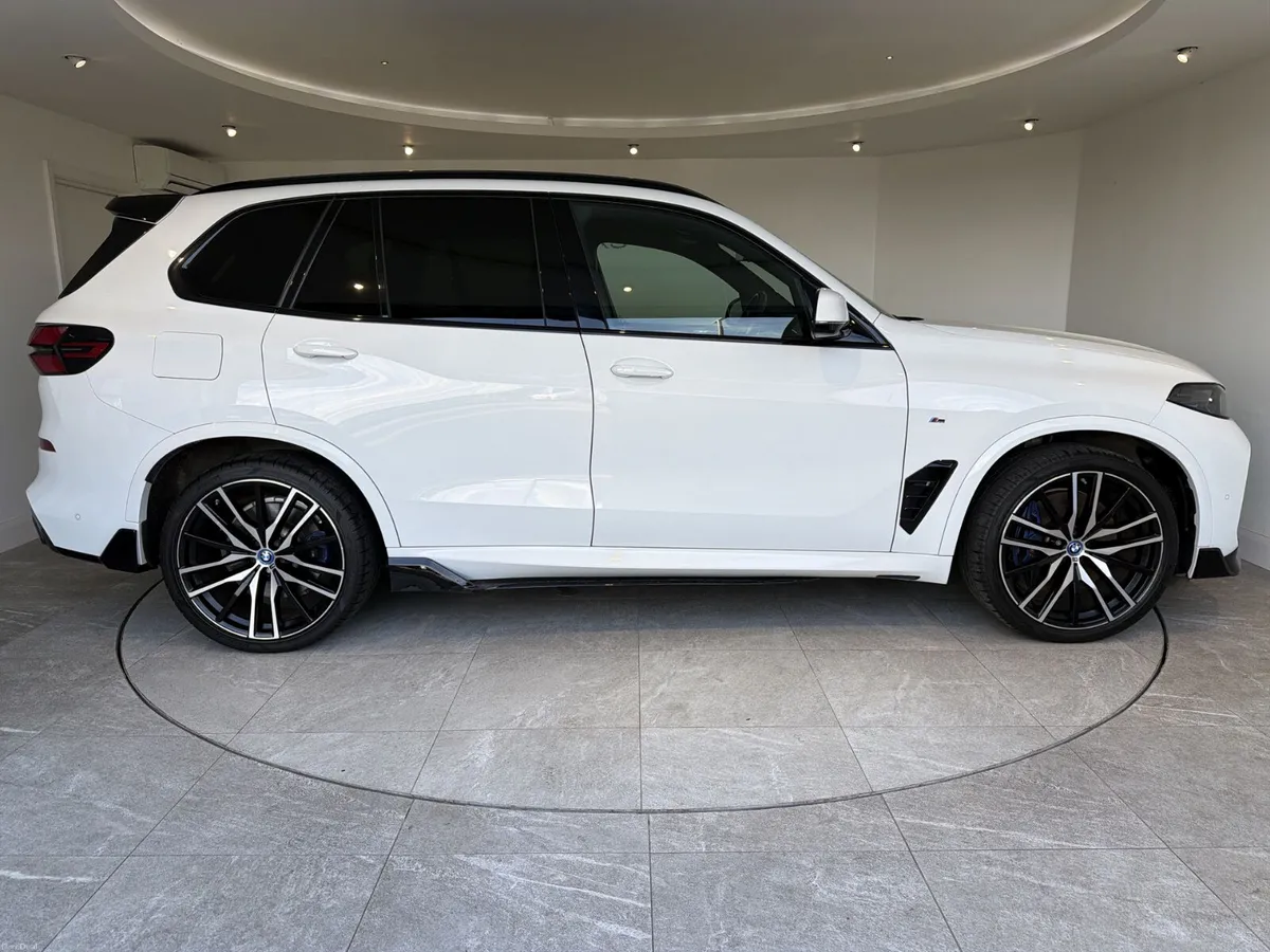 2023 BMW X5 xDrive50e M Sport 5dr Auto - Image 4