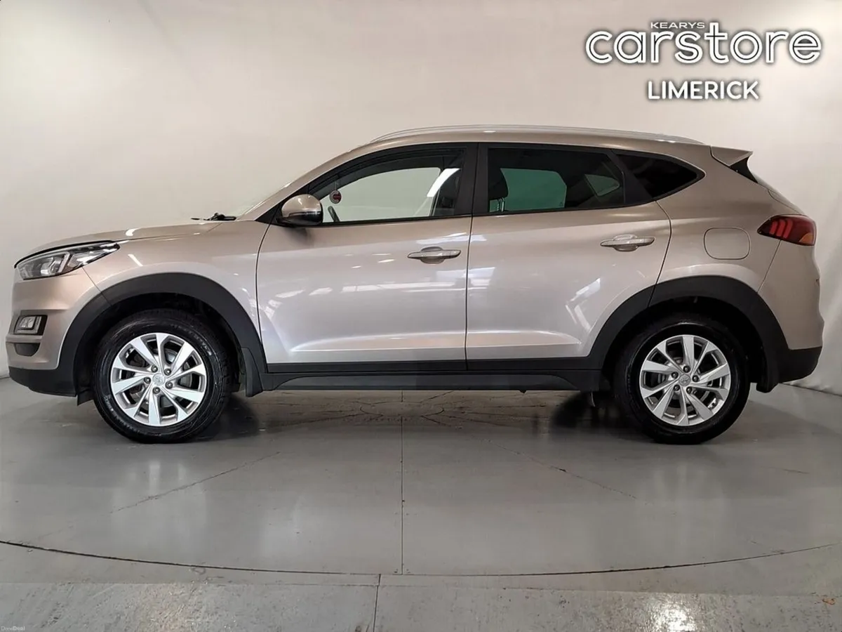 Hyundai Tucson 2WD Executive Petrol - Image 6