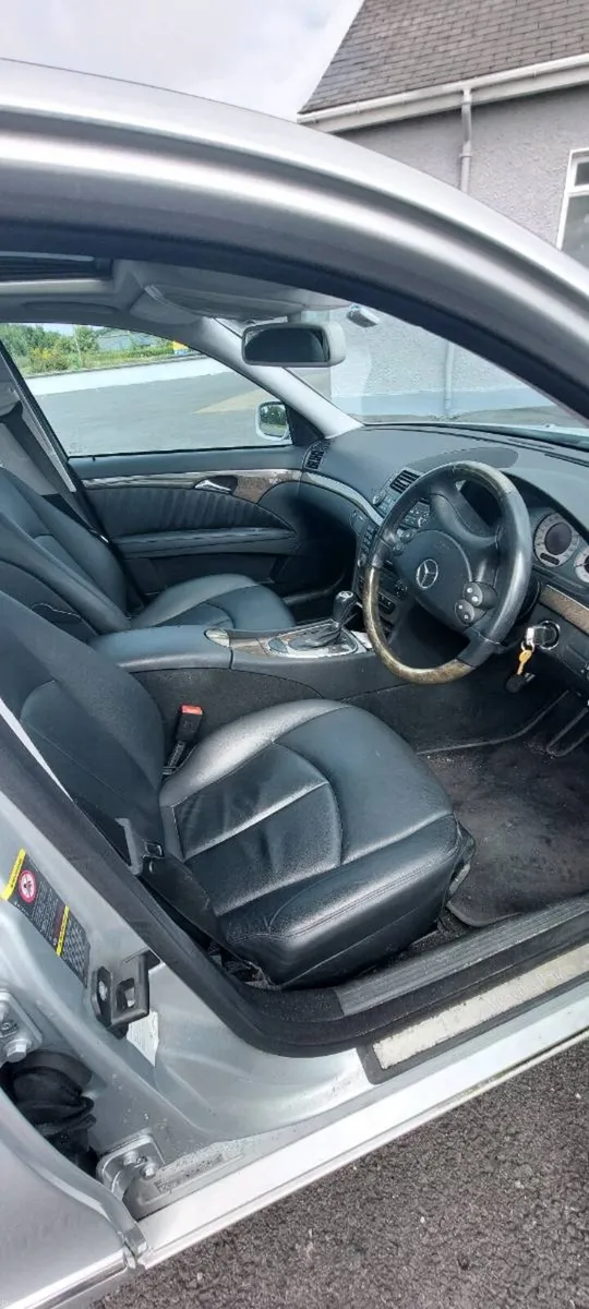 Mercedes Eclass avant-garde 280 2008 - Image 4