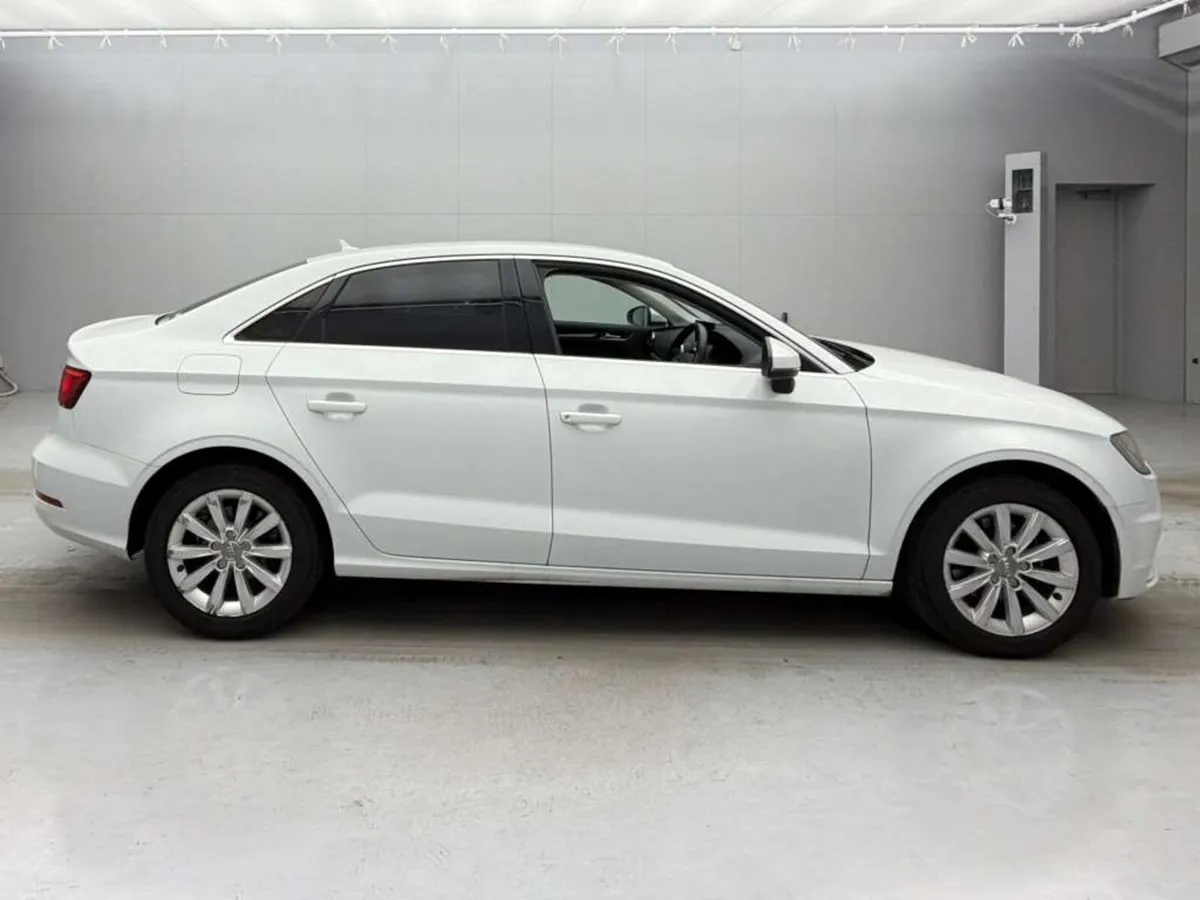 AUDI A3 SALOON 1.4 TFSI AUTO 2016 - Image 2
