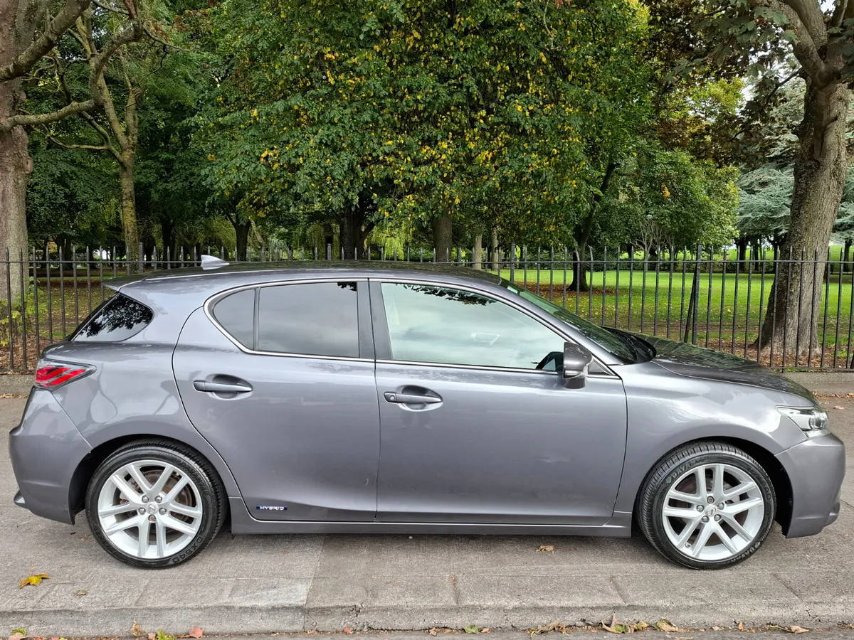 Lexus CT 2014 - Image 4