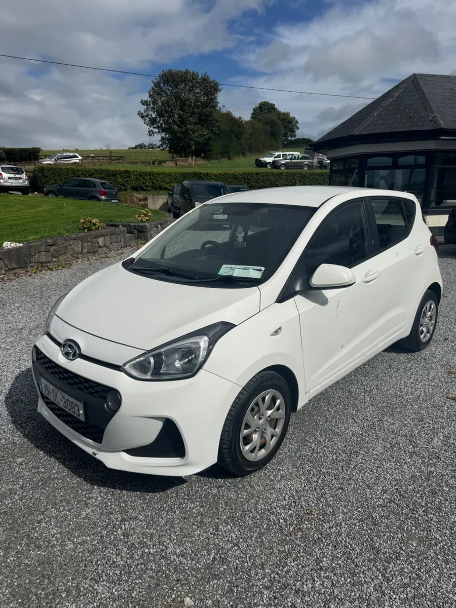 Hyundai i10 2019 very low km - Image 3