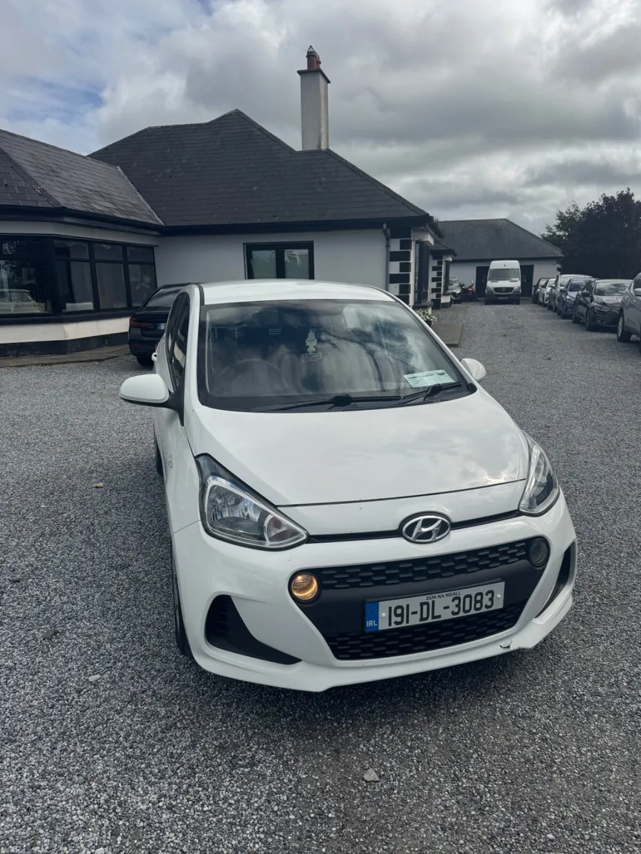 Hyundai i10 2019 very low km - Image 6