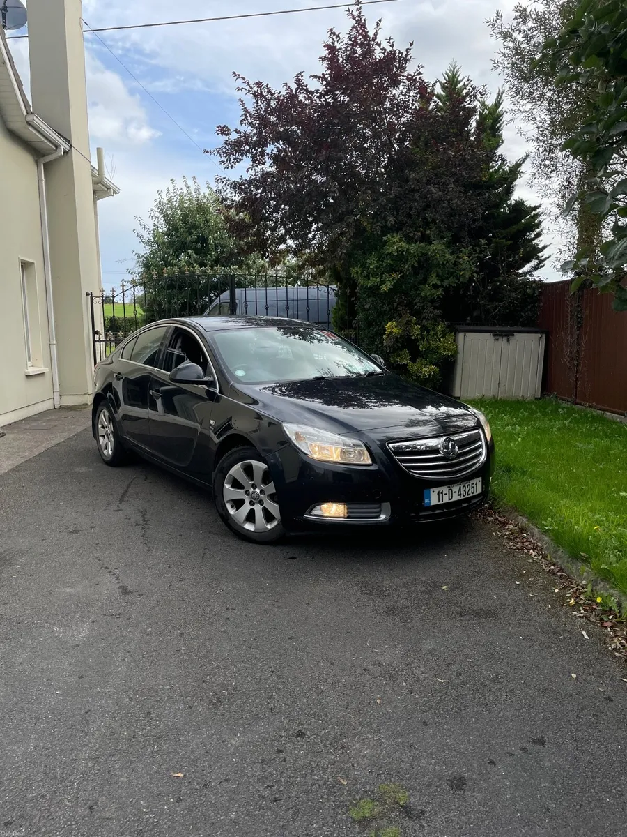 Vauxhall Insignia 2011 Nct / Tax - Image 1