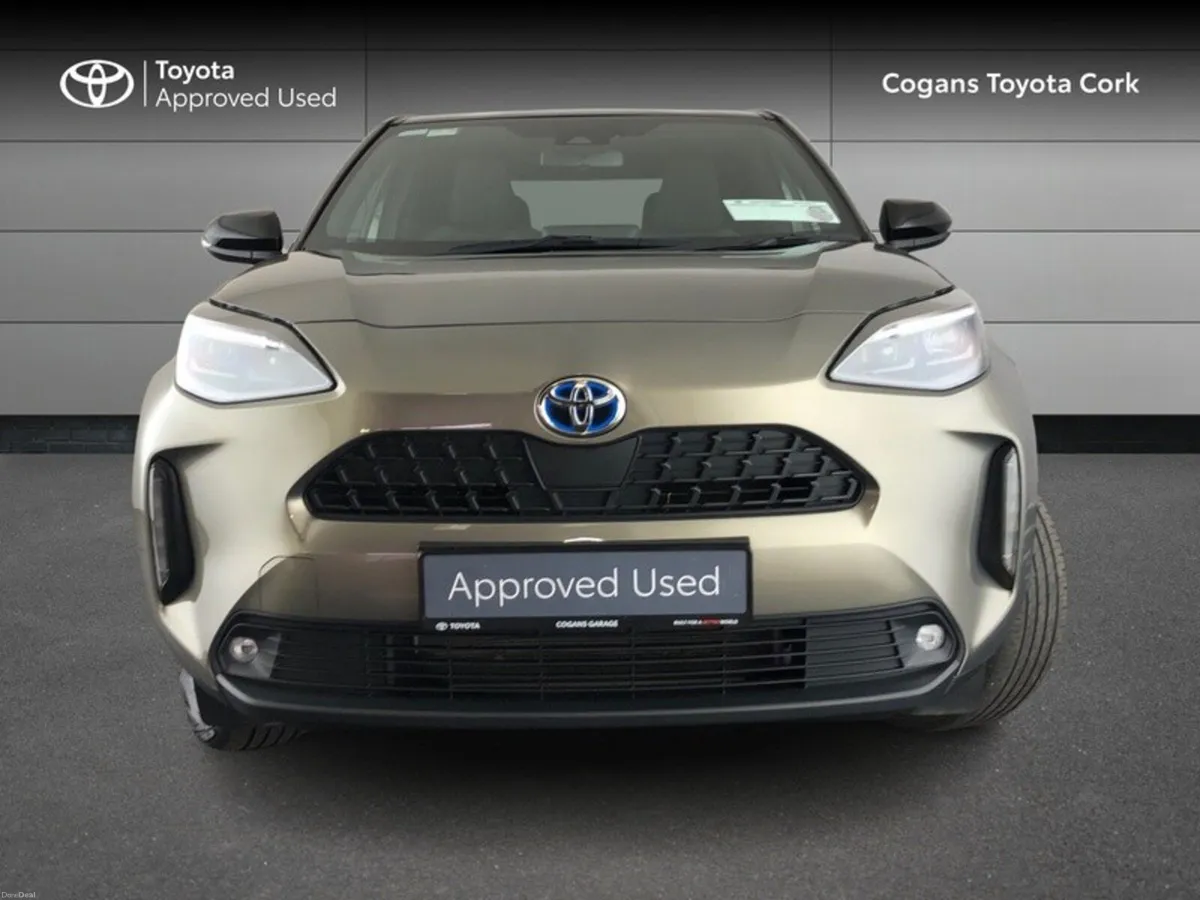 Toyota Yaris Cross Luna Sport**Low mileage** - Image 5