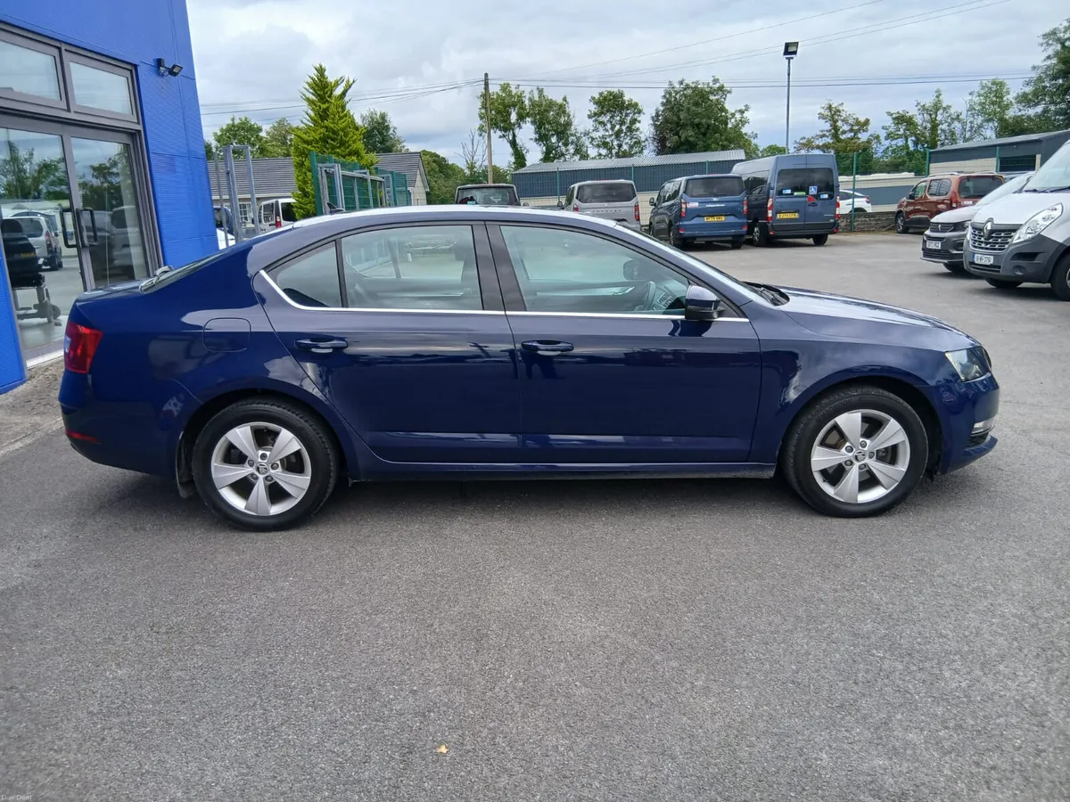 Skoda Octavia 2018 - Image 3
