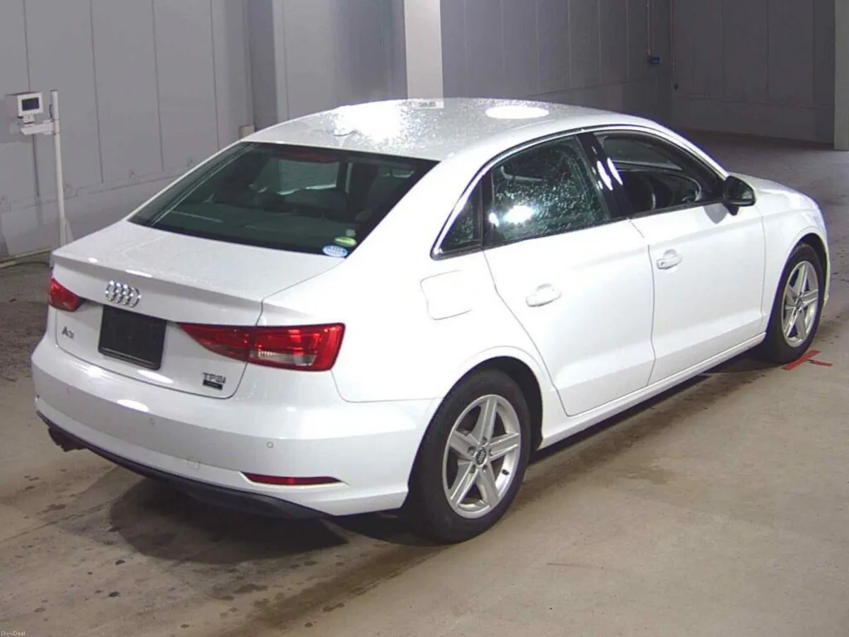 AUDI A3 SALOON 1.4 TFSI AUTO 2018 - Image 4
