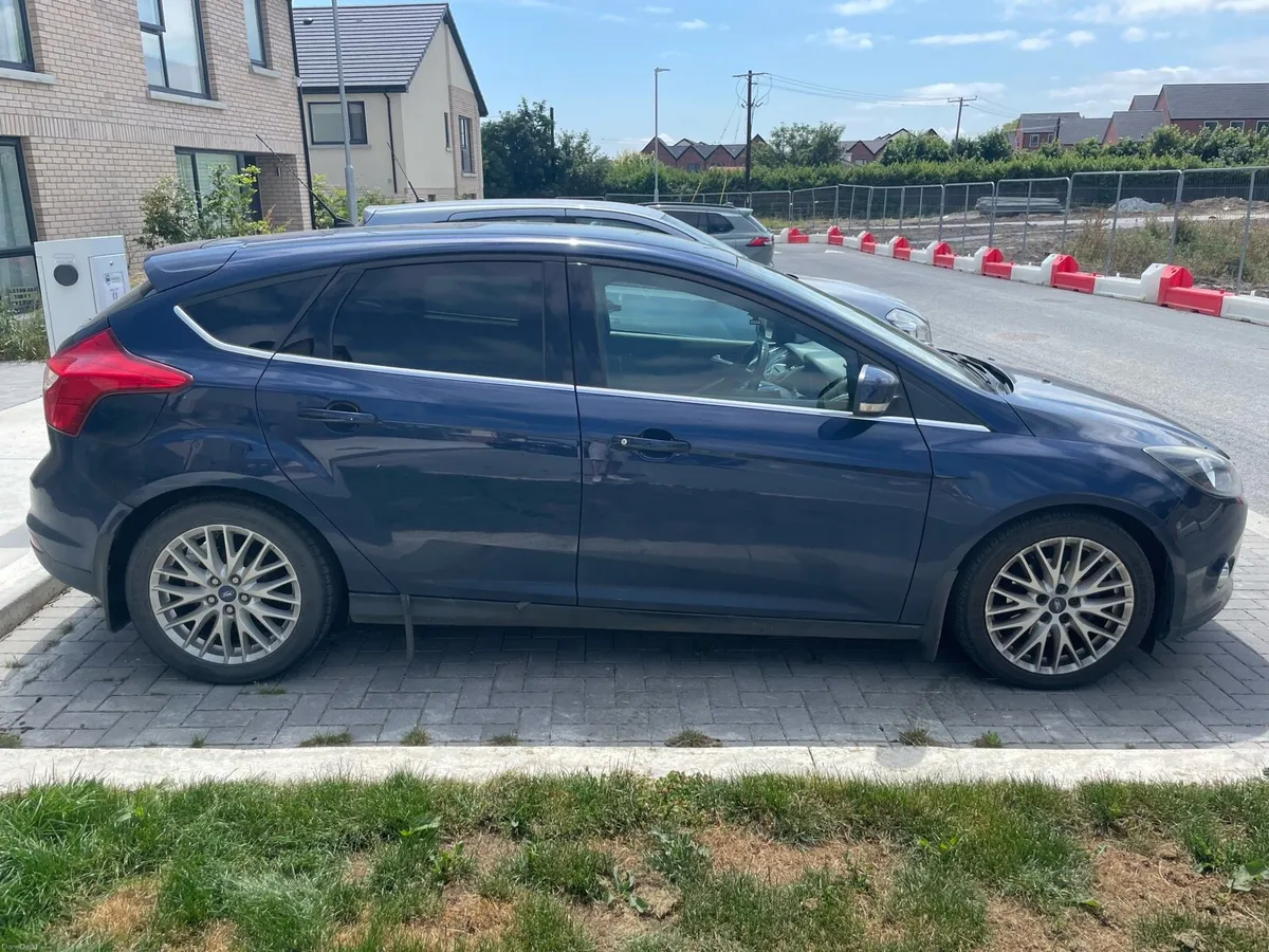 Car - Image 1