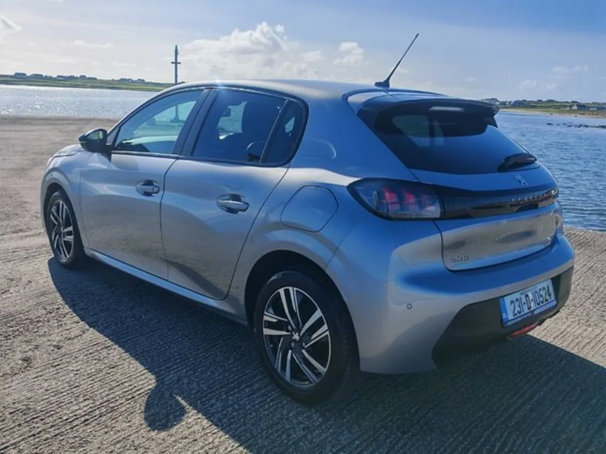 Peugeot 208 Active 1.2 75 6.4 4DR - Image 5