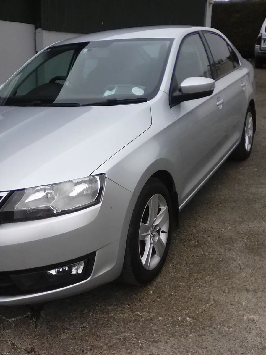 Skoda Rapid 2017 - Image 2