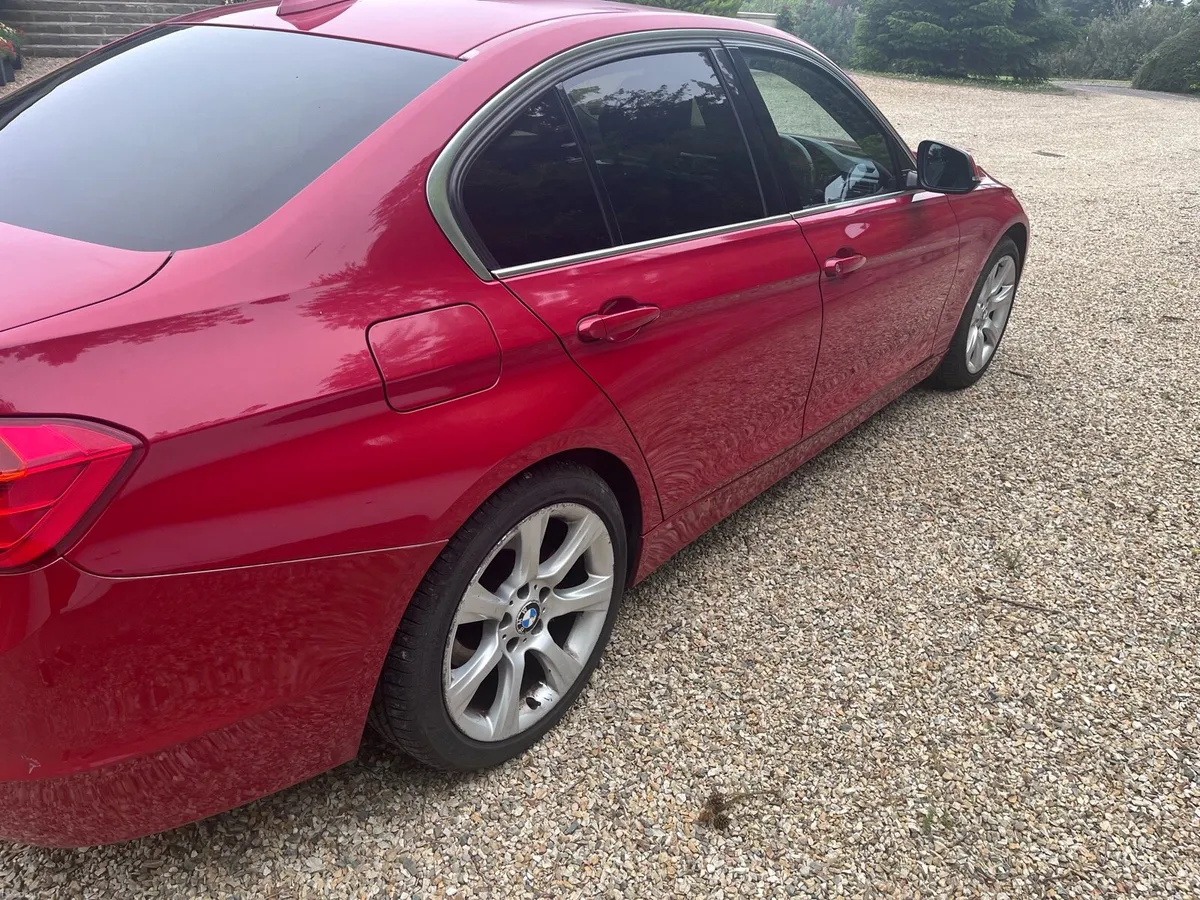 BMW 3 Series - Image 2