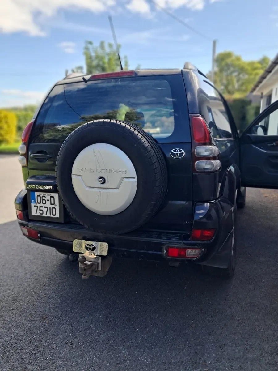 Toyota Land Cruiser 2006 - Image 3