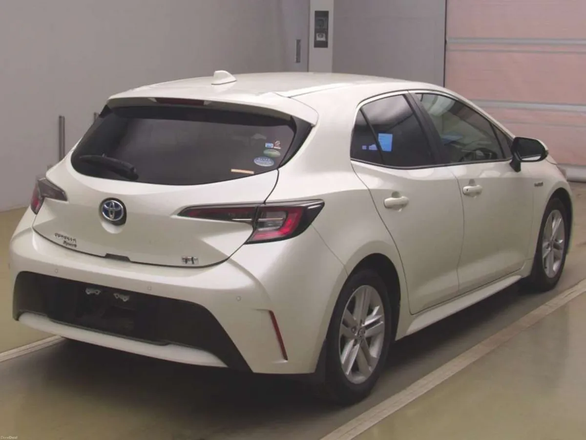 TOYOTA COROLLA GZ SPORT 1.8 PETROL HYBRID 2018 - Image 2