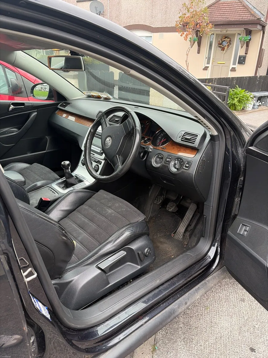 07 Volkswagen Passat - Image 3