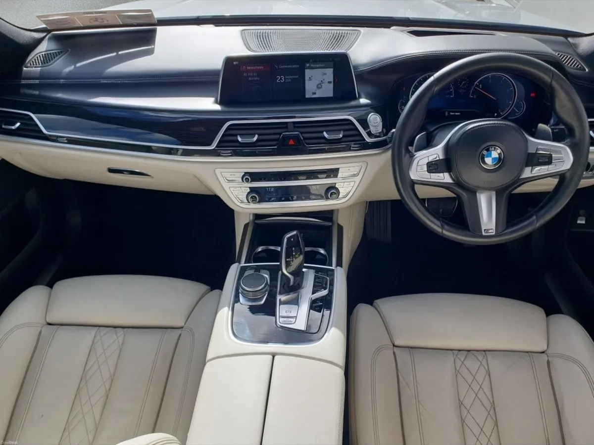 BMW 7-Series 730 M SPORT - Image 4