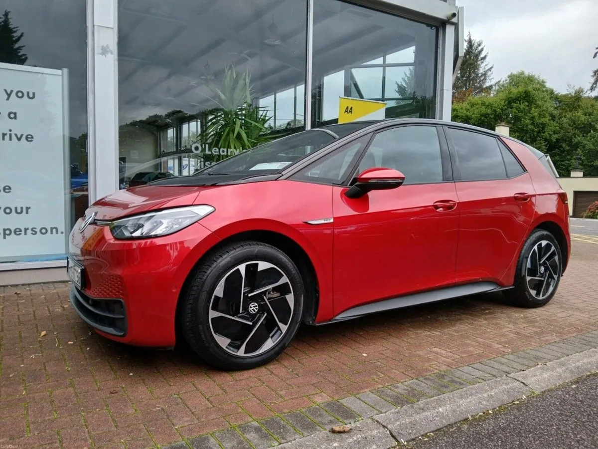 Volkswagen ID.3 Life  DX  204HP 58kWh, Kings Red, - Image 2