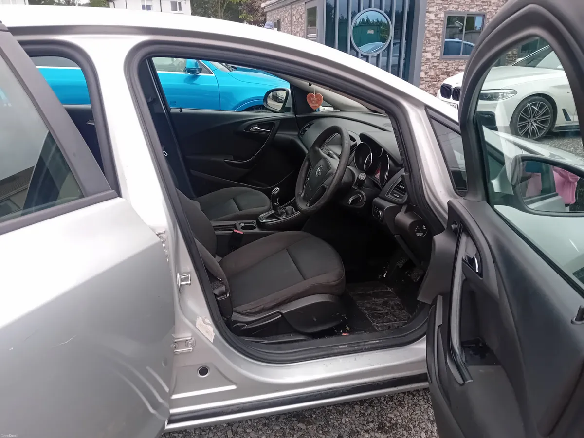 2011 OPEL ASTRA 1.3 CDTI 5 DOOR H/B €750. - Image 6