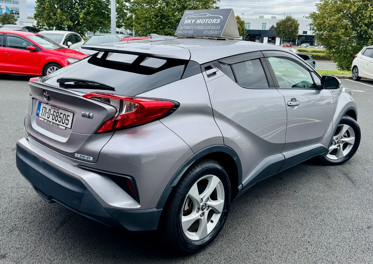 Toyota C-HR 2017 - Image 5