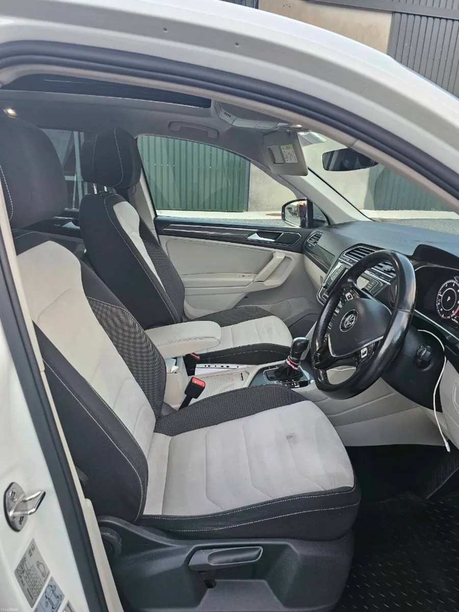2017 VW TIGUAN R-LINE 2.0 TDI DSG - Image 4