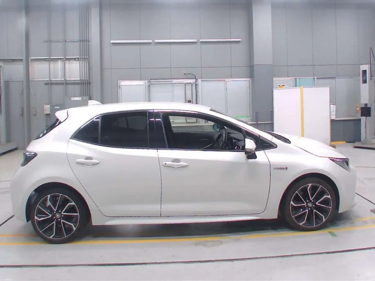 TOYOTA COROLLA GZ SPORT 1.8 PETROL HYRBID 2019 - Image 2