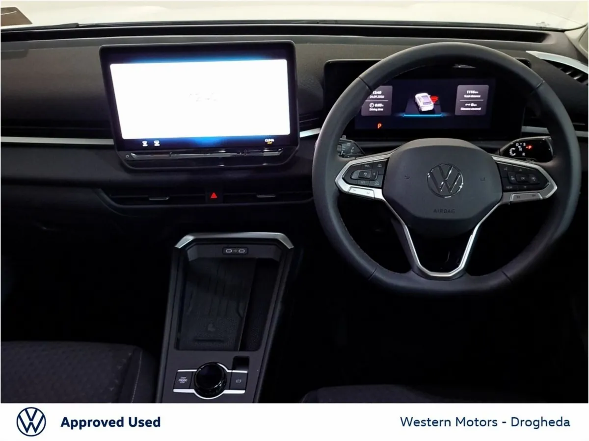 Volkswagen T-Roc LIFE 1.5TSI 116HP MHEV *Pre Reg S - Image 2