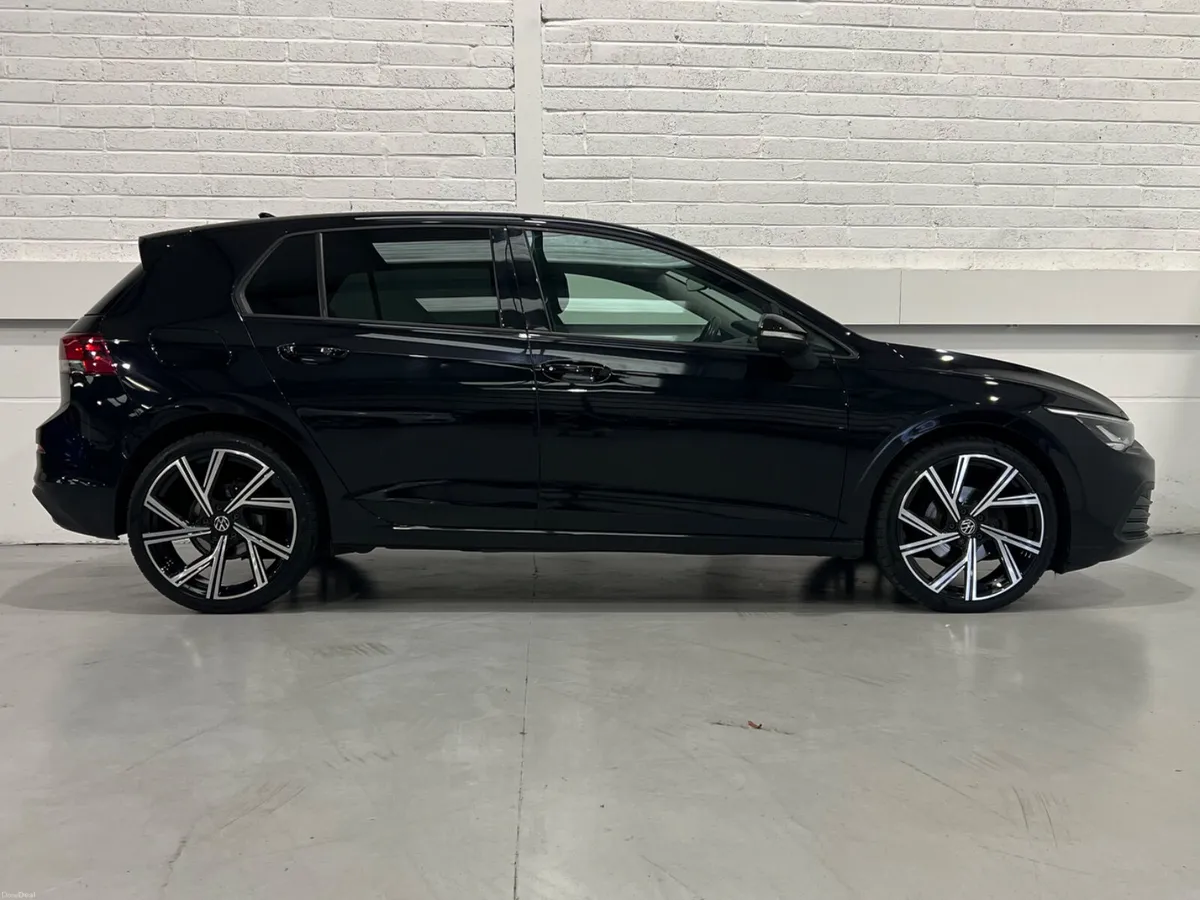 Volkswagen Golf Life 2.0TDI 115bhp 5dr Auto - Image 5