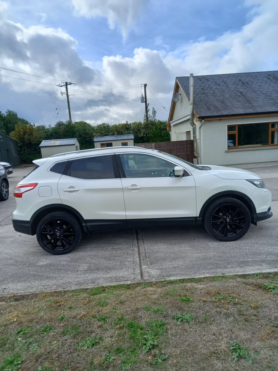 2014 Nissan Qashqai 1.5 Diesel - Image 3
