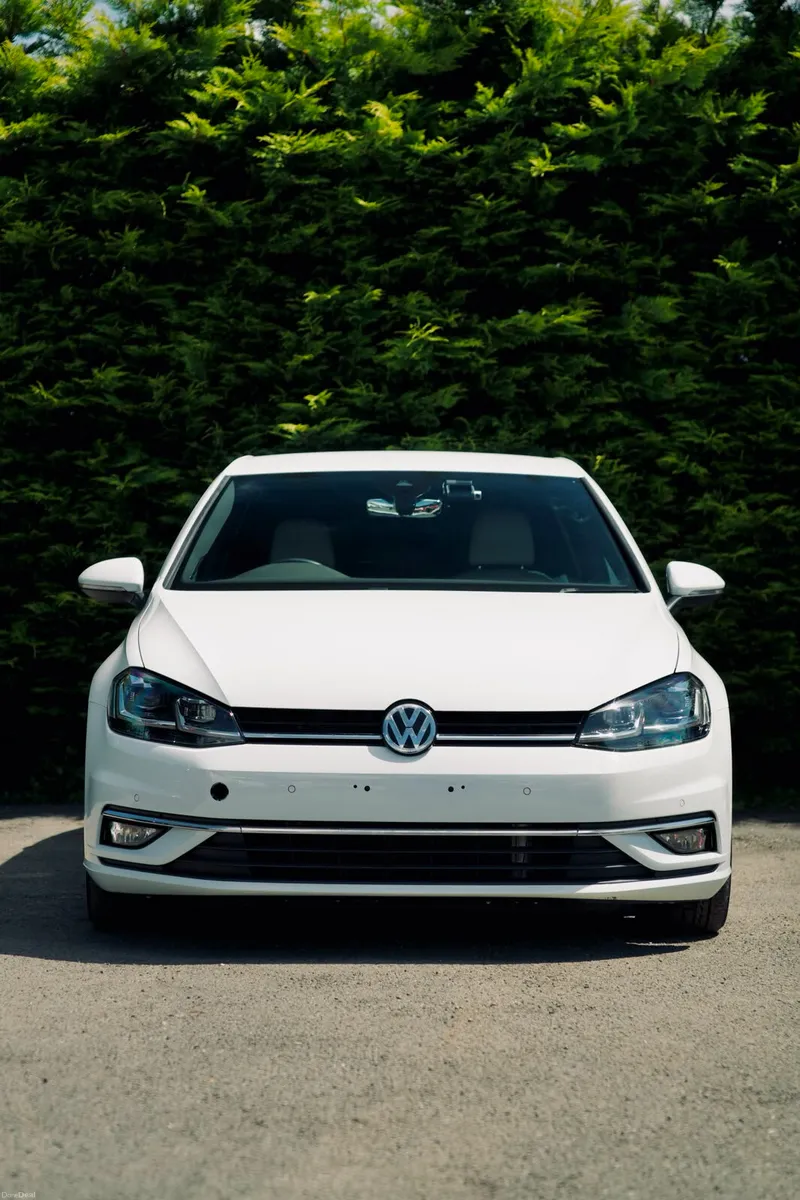 Volkswagen Golf 2.0 TDI Highline 2019 - Image 3