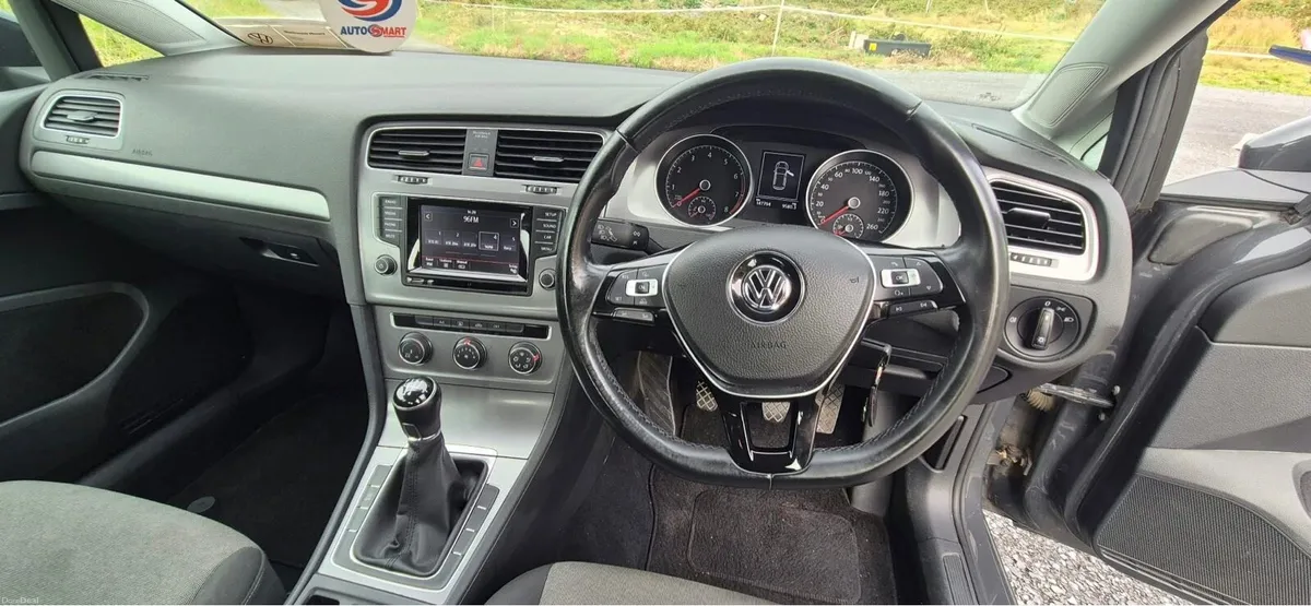 Volkswagen Golf - Image 4