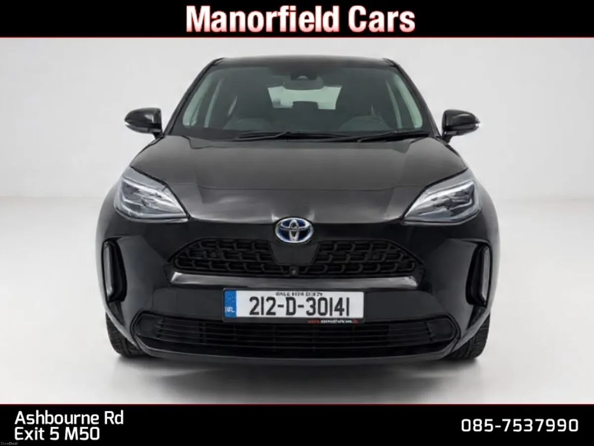 2021 Toyota Yaris Cross ADVENTURE AWD Hybrid Auto - Image 2