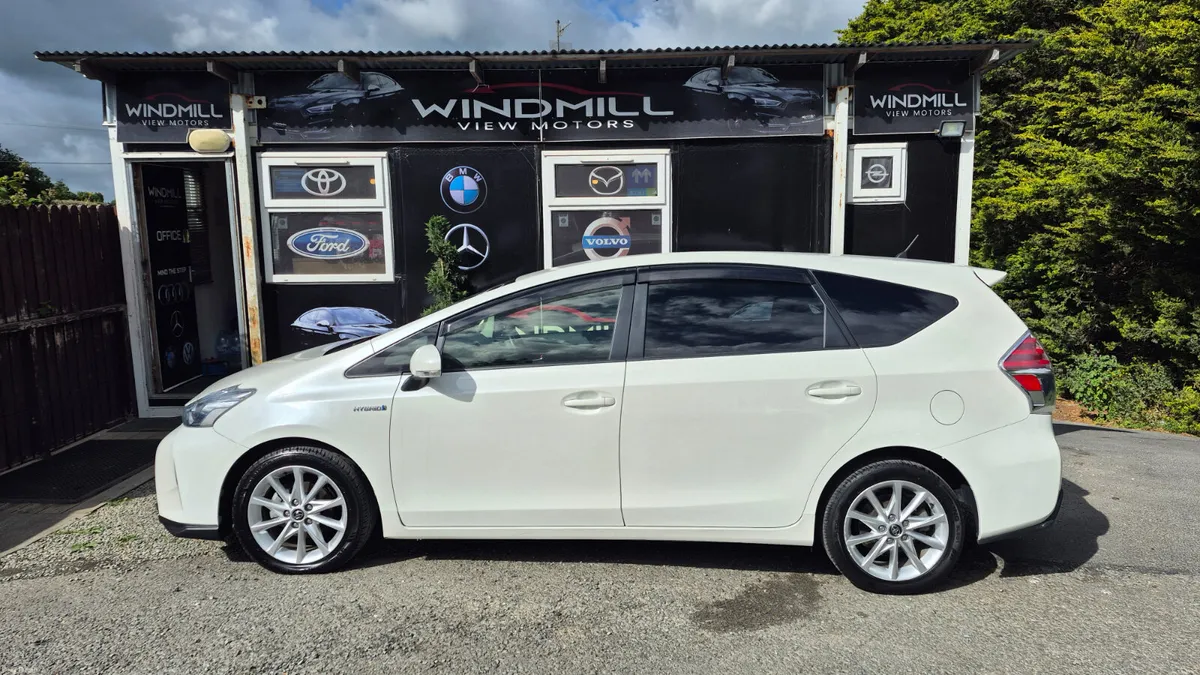 Toyota Prius Hybrid 2019  High Spec Automatic - Image 4