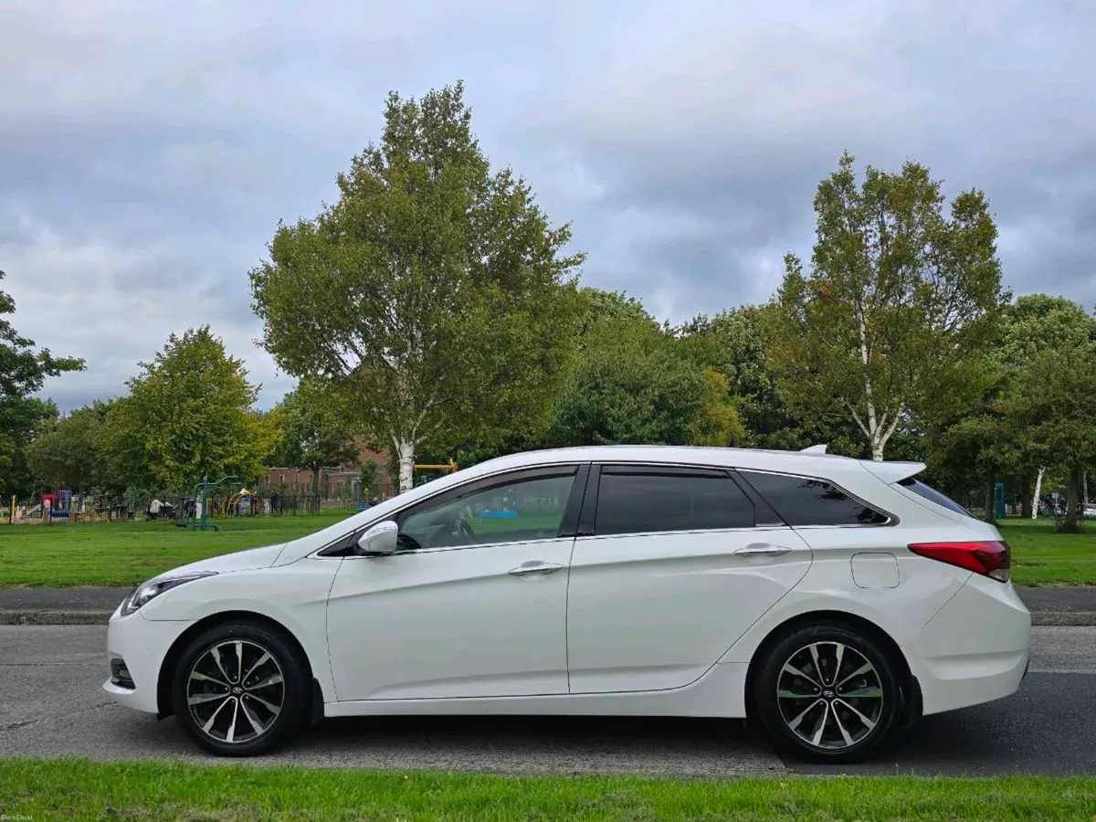 2016 hyundai i40 n.c.t8-27 tax8-27 - Image 2