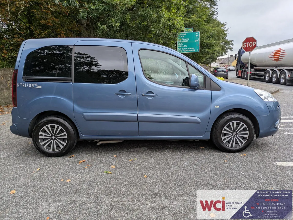 2015 Peugeot Partner Wheelchair Accessible - Image 5