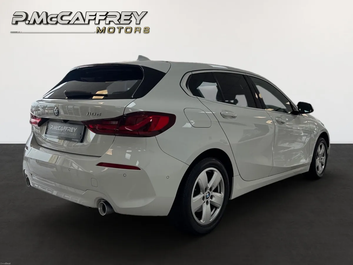 2021 BMW 1 Series 118D SE PLAY AUTO - Image 5