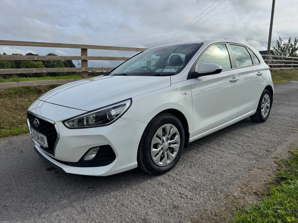Hyundai i30 2019,Diesel,Manual - Image 3