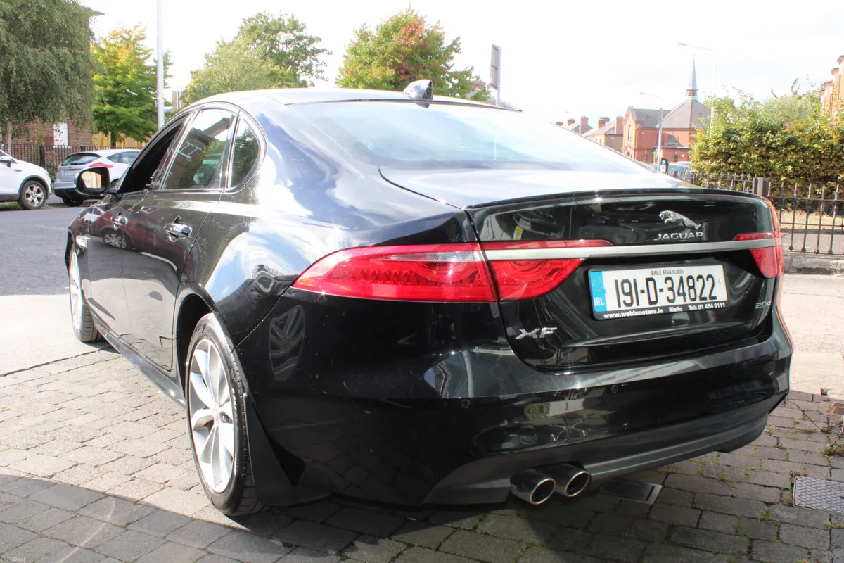 JAGUAR XF - R-SPORT - 2.0L - AUTOMATIC - 163 BHP - Image 4