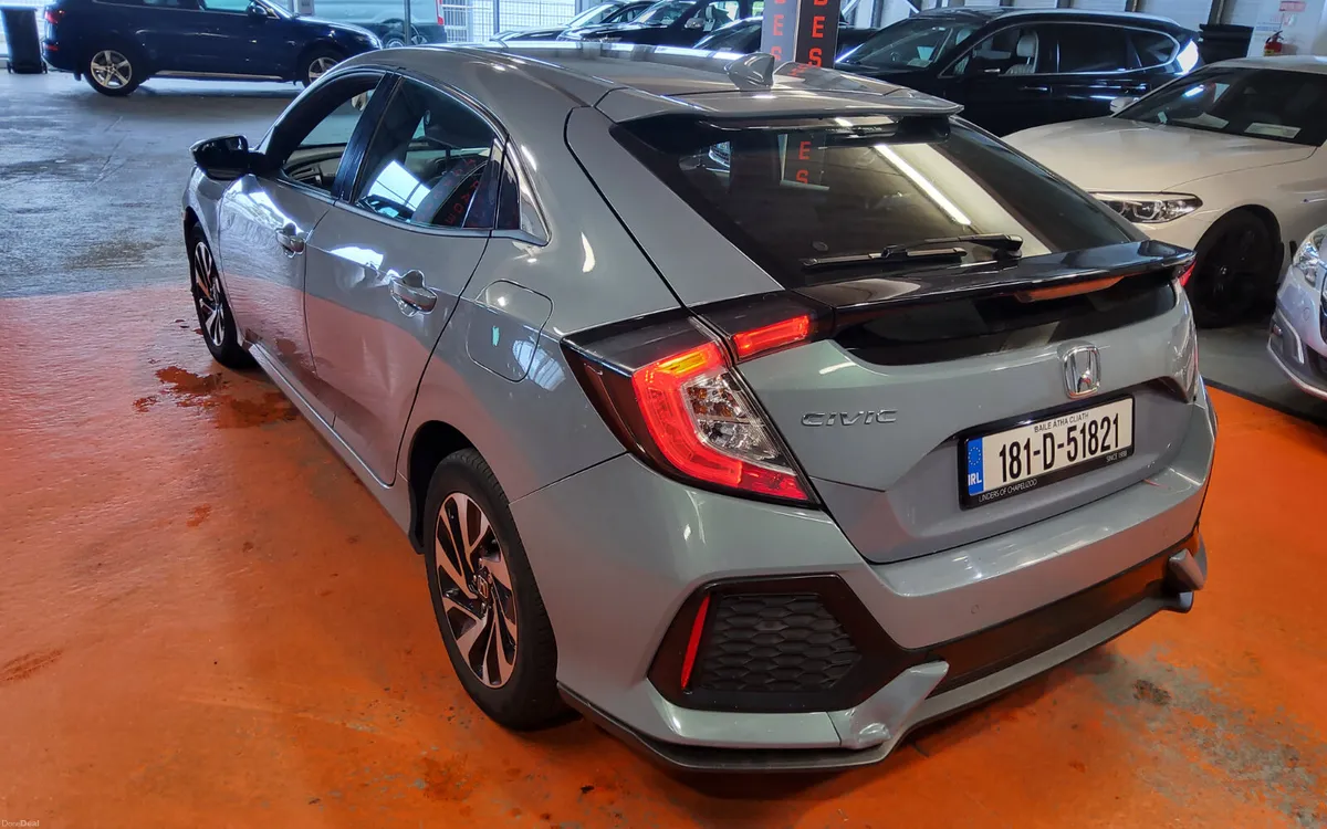 Honda Civic 2018 - Image 5