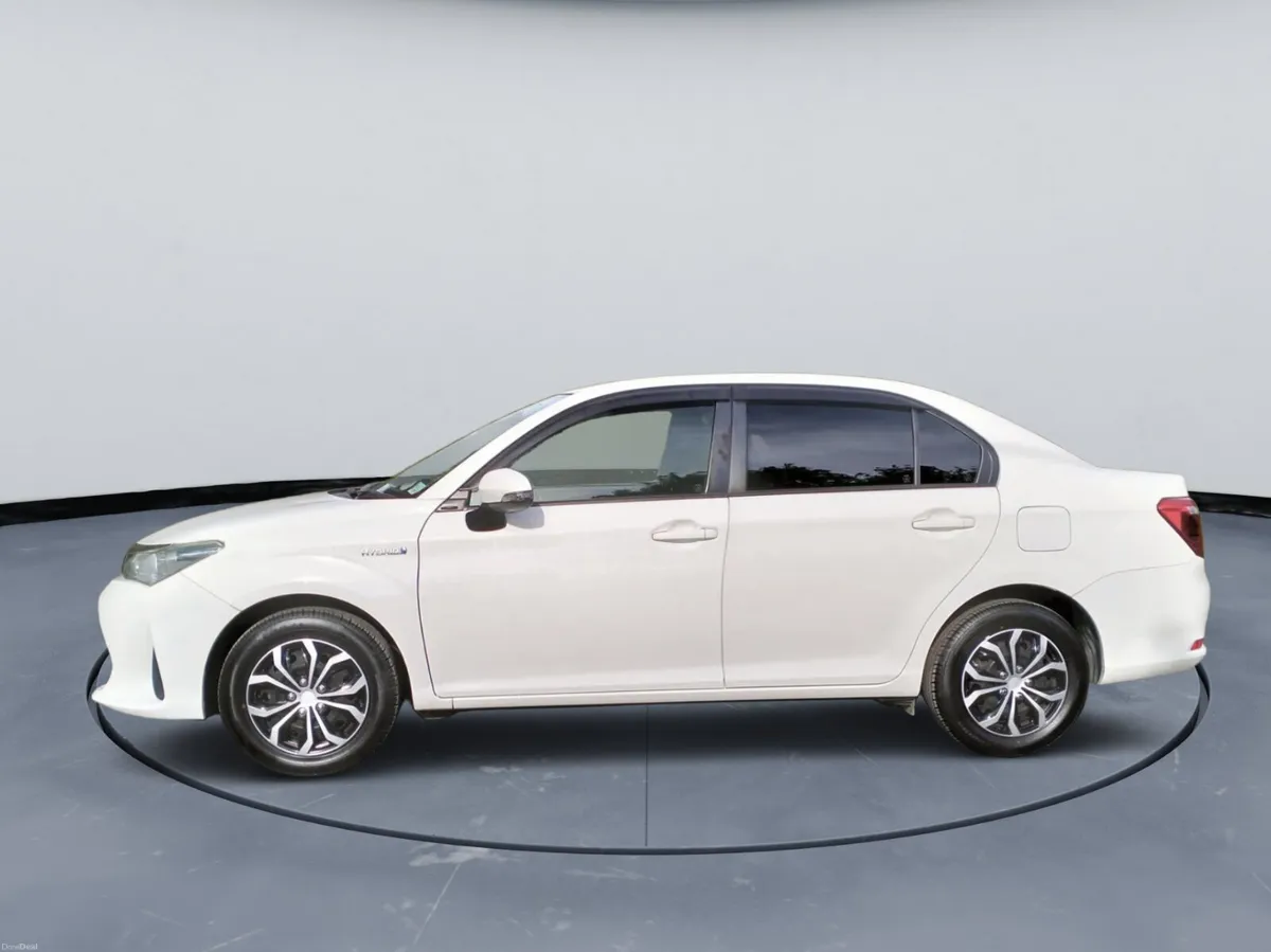 2018 Toyota Corolla Hybrid Automatic - Image 2